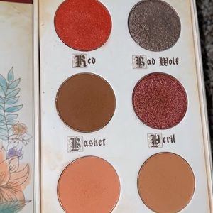 Fairy tales Red riding hood eyeshadow palette